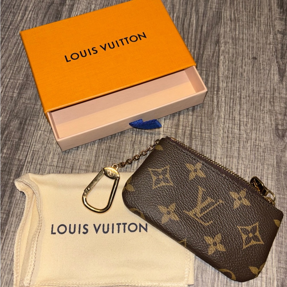 Louis Vuitton Brown and Gold Monogram Key Holder